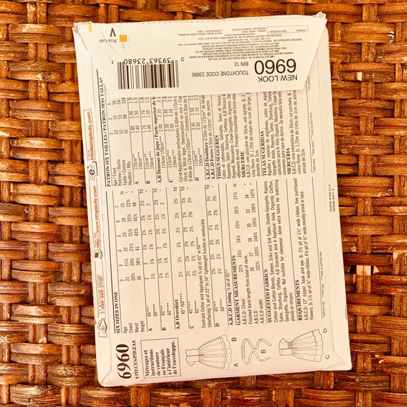 CLEARANCE New Look—#6960 Bin 12 (Flower Girl Dress) Kids Size A 2-7 - Picture 4 of 4